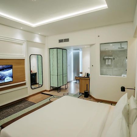 Luwansa Hotel And Convention Center มานาโด ภายนอก รูปภาพ