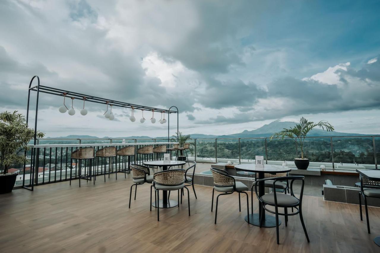 Luwansa Hotel And Convention Center มานาโด ภายนอก รูปภาพ