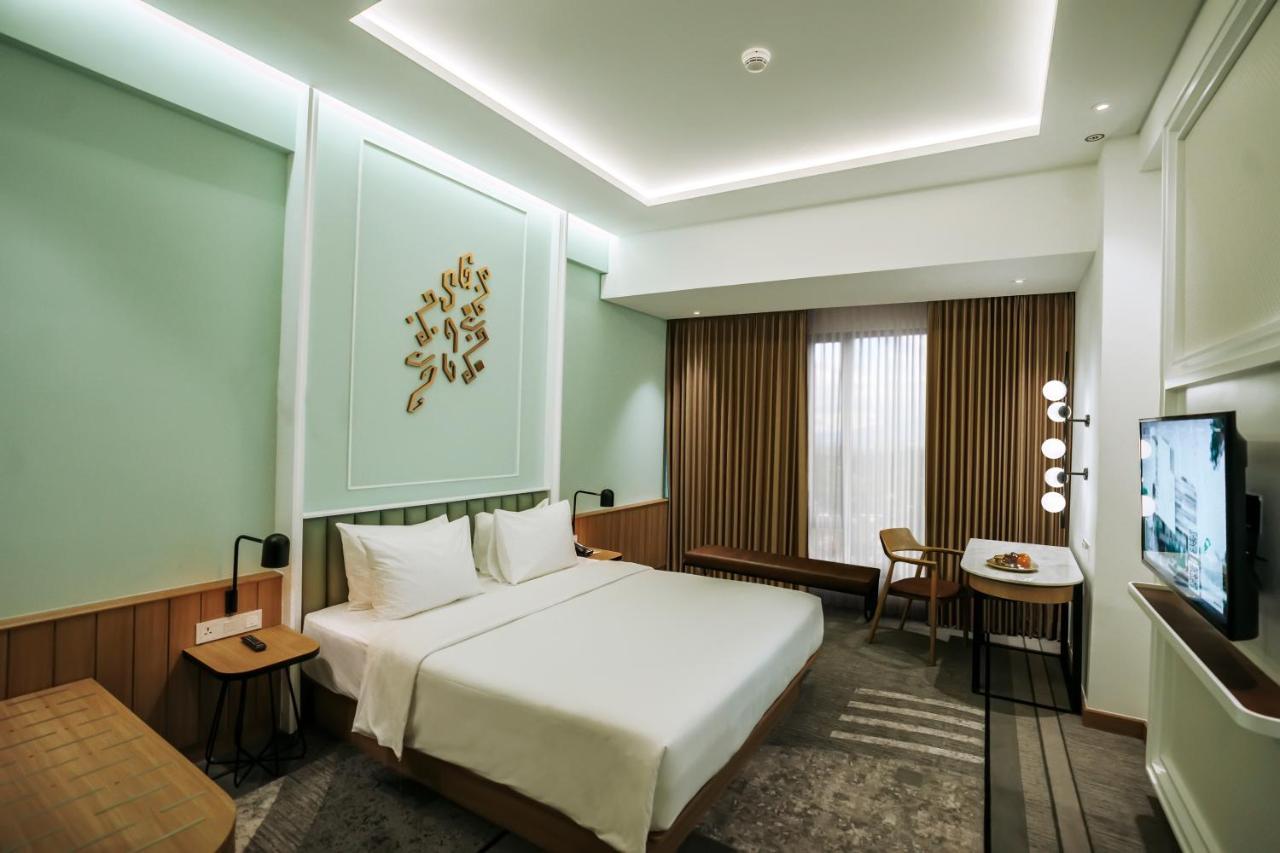 Luwansa Hotel And Convention Center มานาโด ภายนอก รูปภาพ