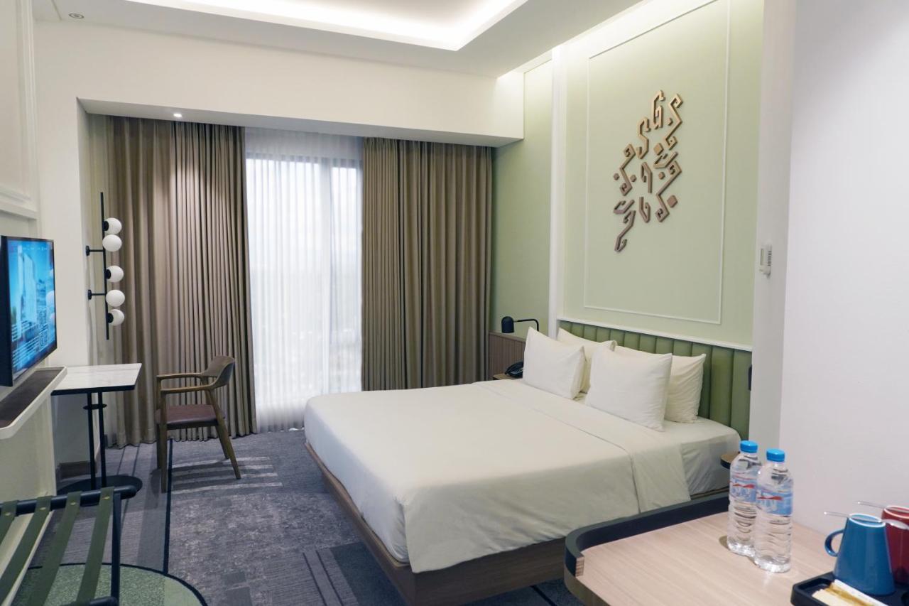 Luwansa Hotel And Convention Center มานาโด ภายนอก รูปภาพ